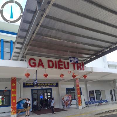 VỀ QUÊ BẰNG TÀU HỎA